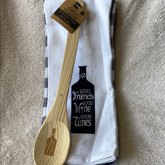 🍷Wine Accessories Woven Gift Basket Set 🍷 - Picture 13 of 13